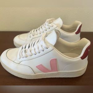 New Veja Sneakers size 36